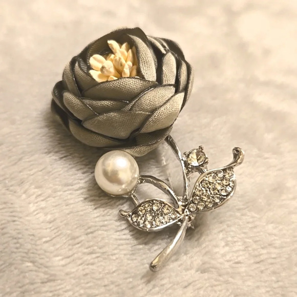 #485 Vintage Rose brooch - Picture 4 of 7